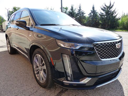 Used 2023 Cadillac XT6 Premium Luxury w/ Technology Package AWD/4WD image 12