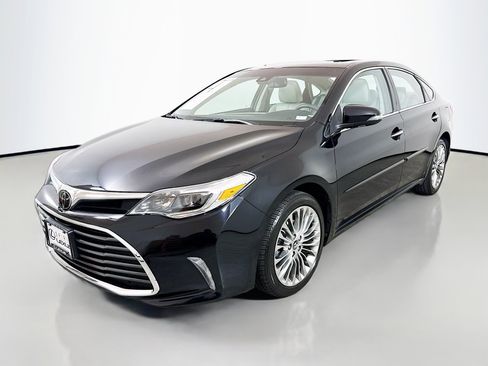 Used 2016 Toyota Avalon Limited w/ Protection Package FWD image 3