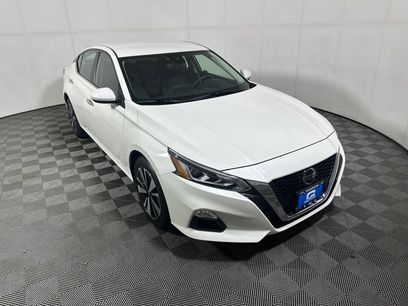Used 2022 Nissan Altima 2.5 SV