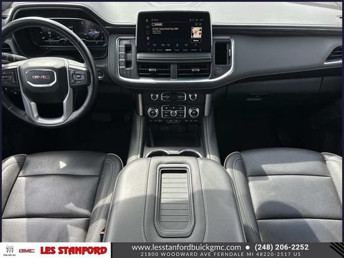 Certified 2024 GMC Yukon XL SLT w/ SLT Luxury Package AWD/4WD image 15