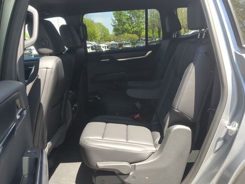 Used 2026 GMC Acadia Elevation w/ Black Edition FWD image 25