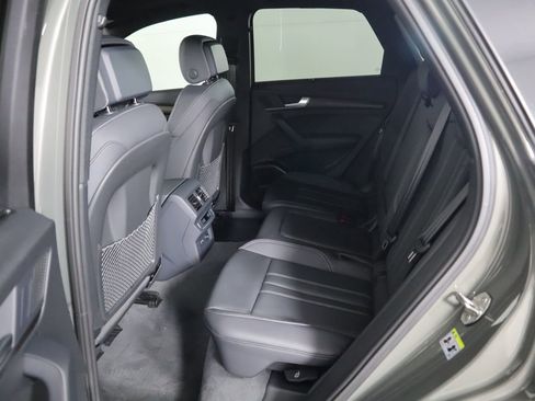 Used 2025 Audi Q5 e Premium Plus w/ Premium Plus Package image 23