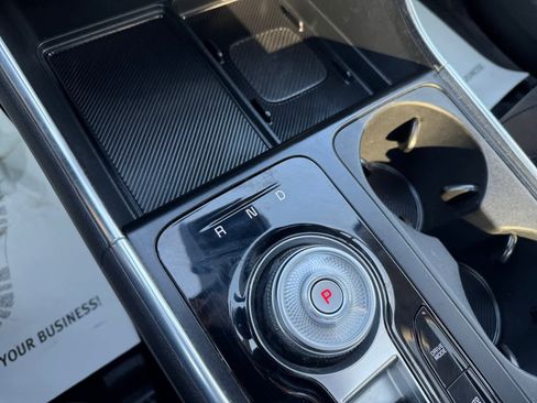 Used 2025 Kia Carnival SX image 8