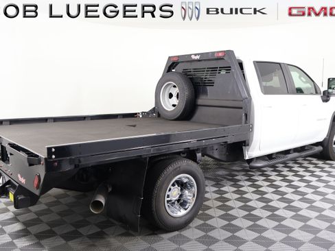 Used 2024 Chevrolet Silverado 3500 LT w/ Convenience Package AWD/4WD image 5