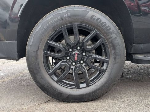 Used 2021 GMC Yukon XL Denali AWD/4WD image 11