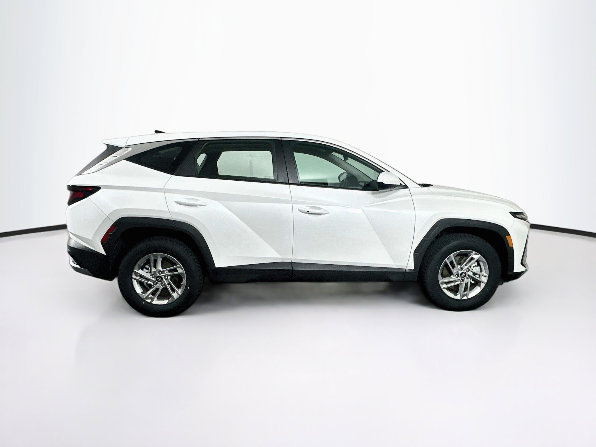 Used 2025 Hyundai Tucson SE AWD/4WD image 10