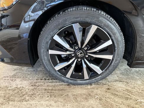 Used 2024 Honda Civic EX image 19