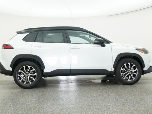 New 2026 Toyota Corolla Cross SE image 27