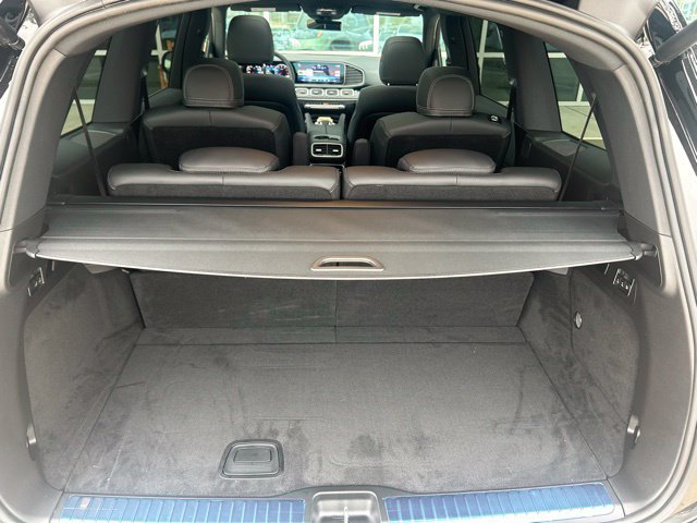Used 2025 Mercedes-Benz GLS 450 4MATIC image 11