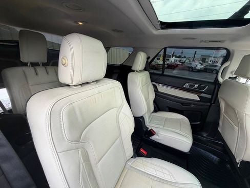 Used 2016 Ford Explorer Platinum AWD/4WD image 26