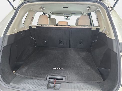 Used 2022 Nissan Rogue SV FWD image 12