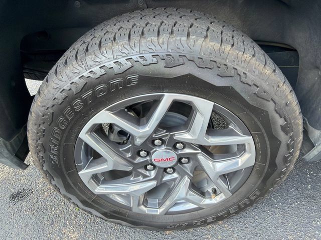 Used 2025 GMC Sierra 1500 SLT w/ SLT Premium Package AWD/4WD image 17