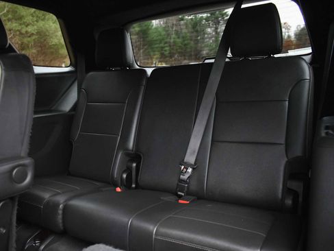 Used 2023 Chevrolet Traverse Premier w/ Redline Edition image 13