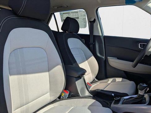 New 2025 Hyundai Venue SEL image 22