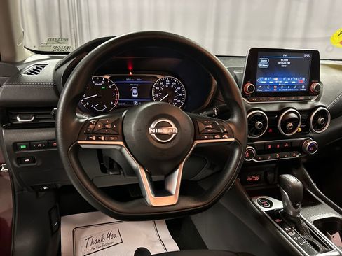 Used 2025 Nissan Sentra SV image 13