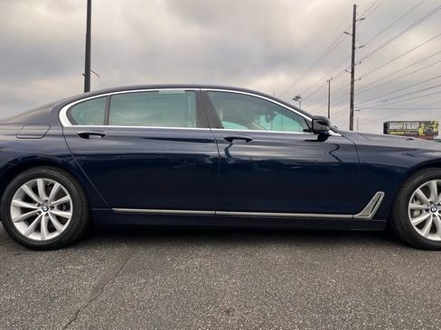 Used 2016 BMW 740i image 9