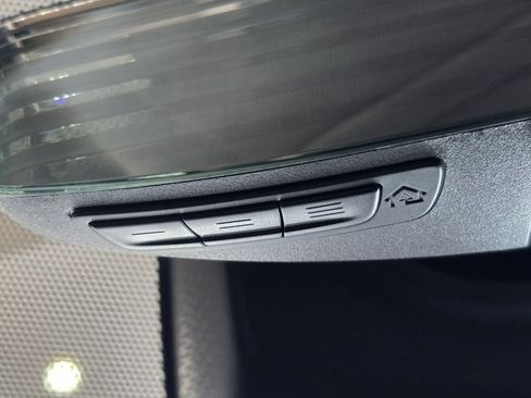 Used 2024 Toyota RAV4 XLE AWD/4WD image 5