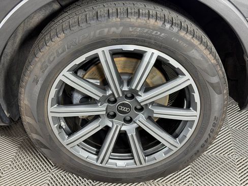 Used 2023 Audi Q7 2.0T Premium Plus w/ Premium Plus Package AWD/4WD image 13