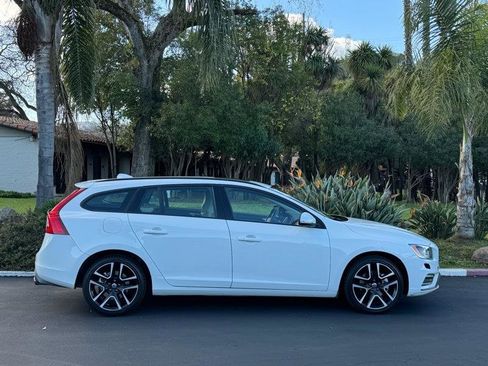 Used 2018 Volvo V60 T5 Dynamic w/ Vision Package image 5