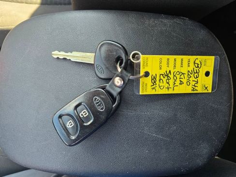 Used 2010 Kia Soul Sport FWD image 26