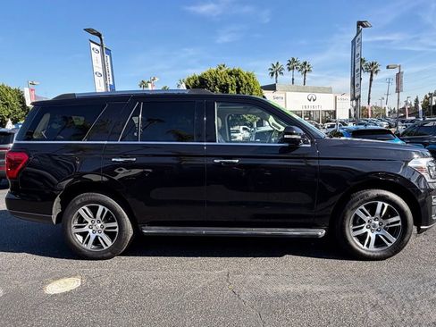Used 2023 Ford Expedition Limited image 10