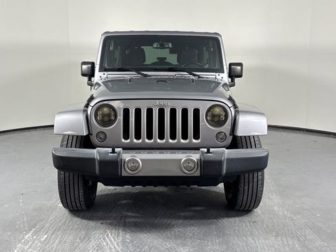 Used 2016 Jeep Wrangler Unlimited Sahara w/ Connectivity Group image 3