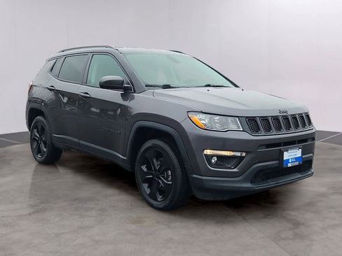 Used 2020 Jeep Compass Altitude image 3