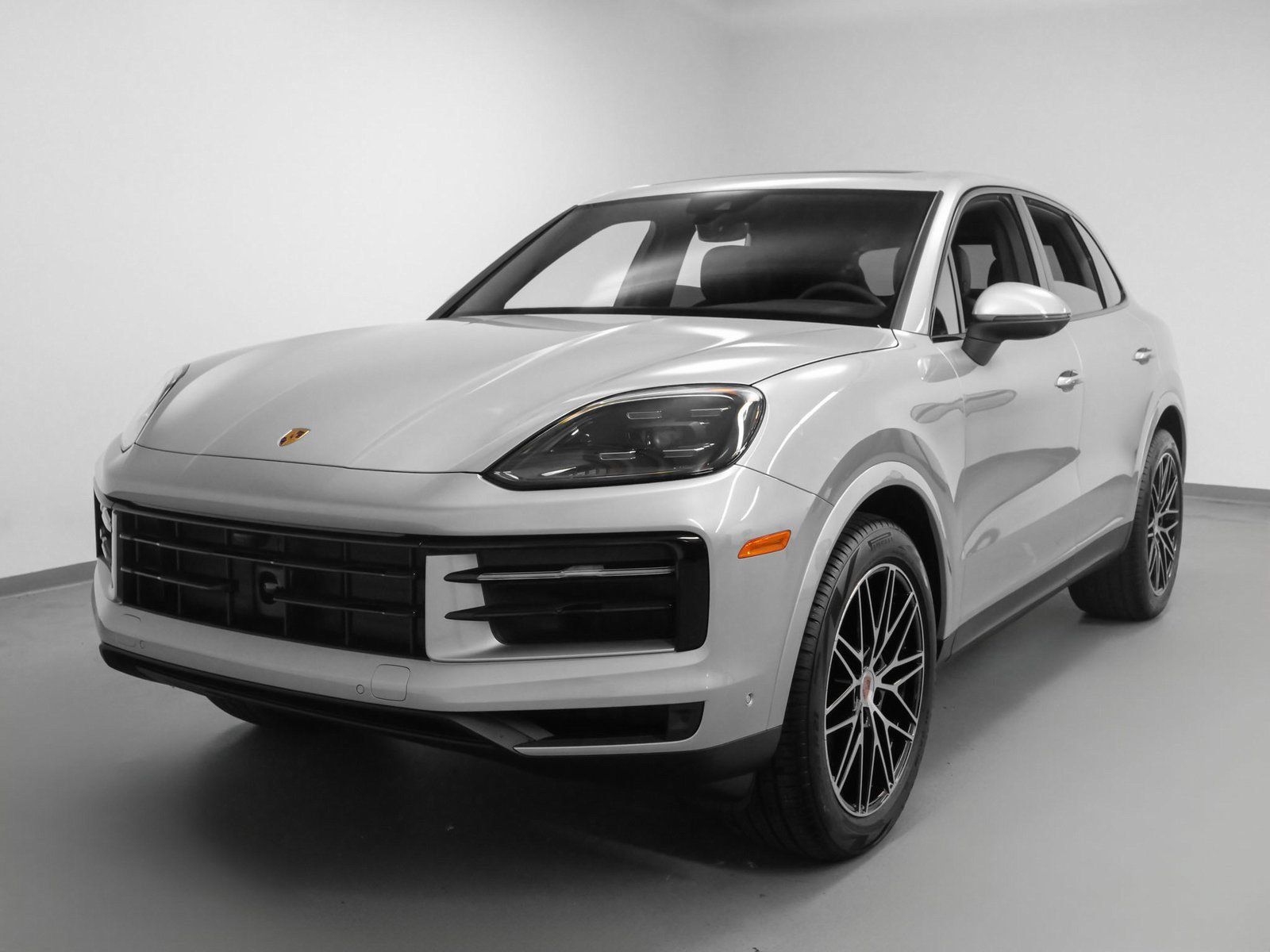 Certified 2025 Porsche Cayenne AWD/4WD image 6