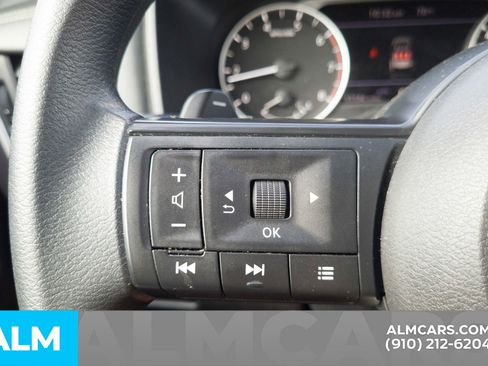 Used 2024 Nissan Rogue S image 11