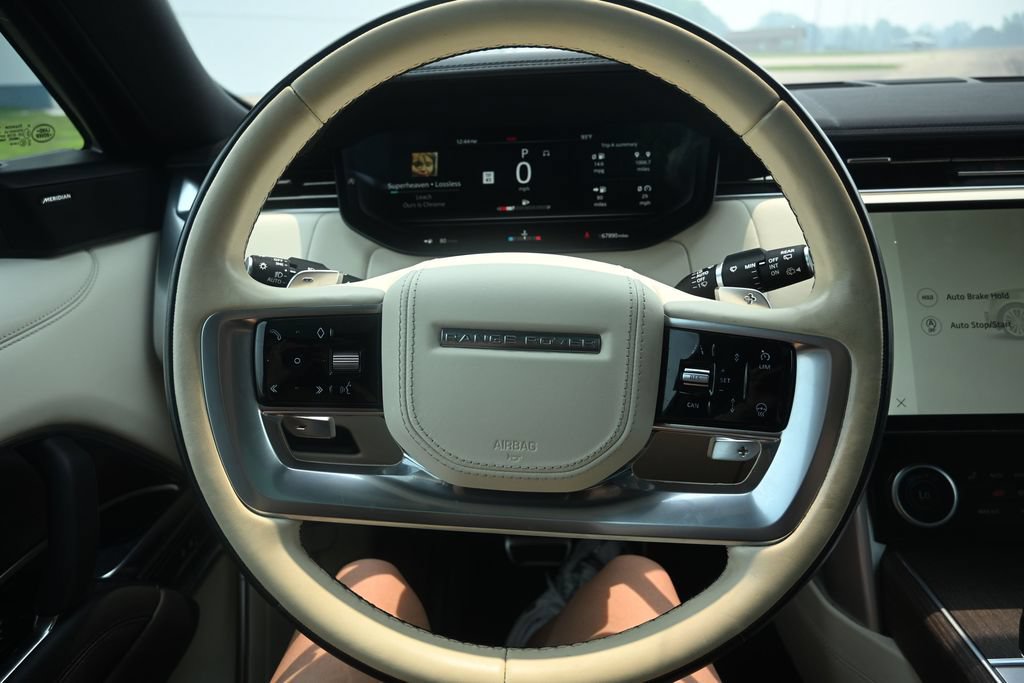 Used 2023 Land Rover Range Rover Long Wheelbase SE AWD/4WD image 12