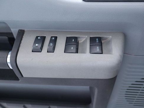 Used 2016 Ford F250 XLT w/ Snow Plow Prep Package image 26