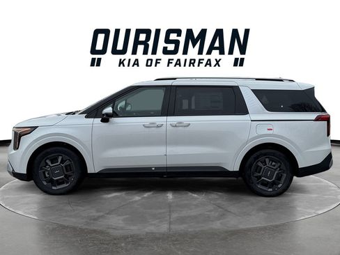 New 2026 Kia Carnival EX FWD image 3