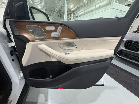 Used 2022 Mercedes-Benz GLE 350 4MATIC w/ Premium Package image 51