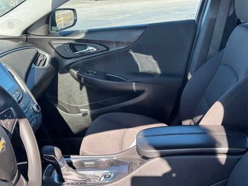 Certified 2023 Chevrolet Malibu LT image 9