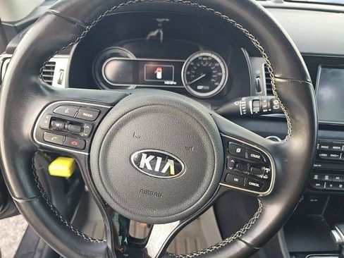 Used 2018 Kia Niro EX w/ EX Touring Graphite Edition FWD image 10