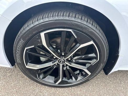 Certified 2025 Nissan Altima 2.5 SR FWD image 28