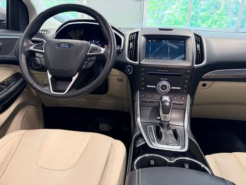 Used 2017 Ford Edge Titanium w/ Equipment Group 301A FWD image 33