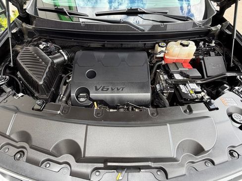 Used 2020 Chevrolet Traverse Premier w/ LPO, Floor Liner Package FWD image 7