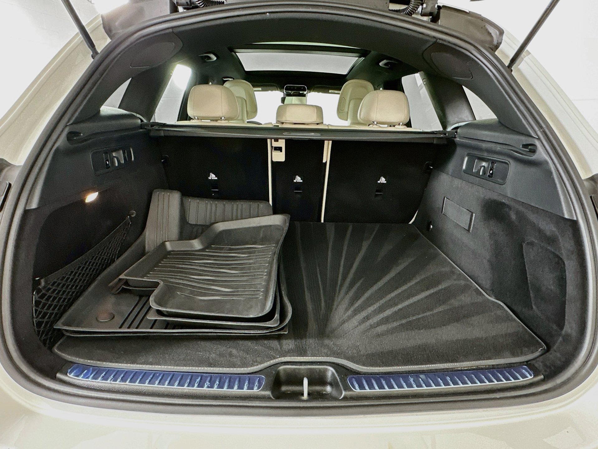 Certified 2026 Mercedes-Benz GLC 300 image 29