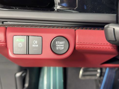 Used 2026 Porsche Panamera image 26