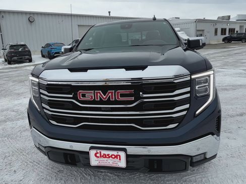 Used 2022 GMC Sierra 1500 SLT w/ SLT Premium Plus Package image 3