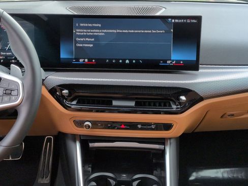 Used 2025 BMW 330i Sedan w/ M Sport Package image 30