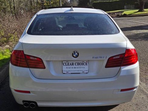 Used 2014 BMW 528i Sedan RWD image 10