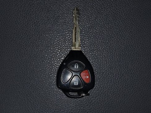 Used 2017 Toyota 4Runner SR5 Premium image 32