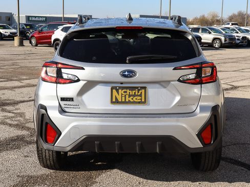 Used 2024 Subaru Crosstrek 2.0i Premium image 5