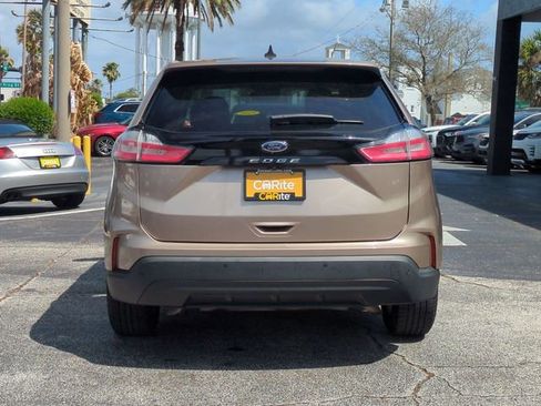 Used 2021 Ford Edge SE w/ Cargo Accessory Package image 6