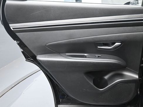 Used 2023 Hyundai Tucson SE image 22