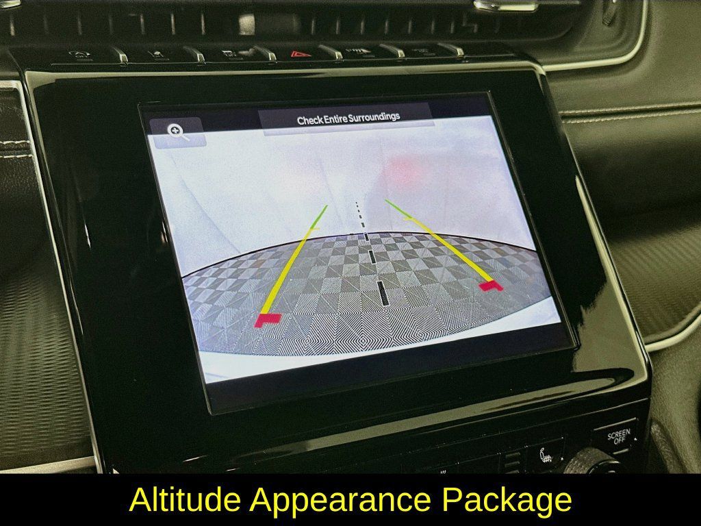 Used 2023 Jeep Grand Cherokee Altitude AWD/4WD image 18