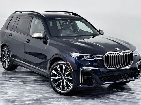 Used 2022 BMW X7 M50i w/ Cold Weather Package AWD/4WD image 3