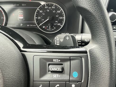 Used 2023 Nissan Rogue SV AWD/4WD image 19